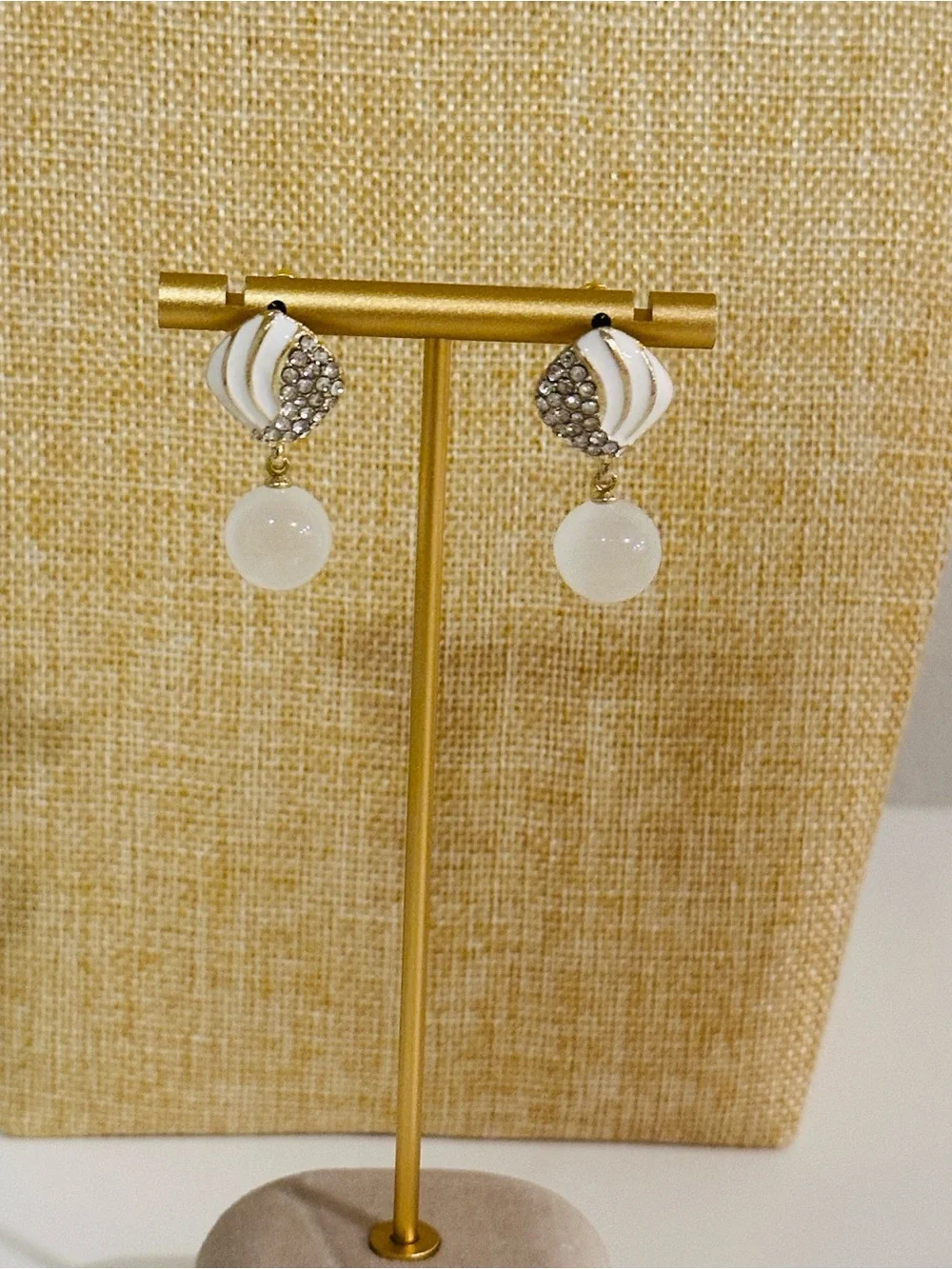 Fashion Jewelry White and Gold Crystal Drop Earrings